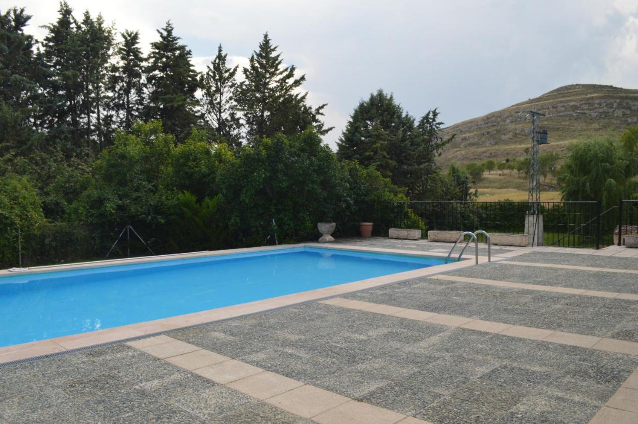 Casa Fuentes De Ledina Vakantiehuis Fuentiduena